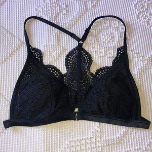 Victoria’s Secret black lace racerback bralette L
